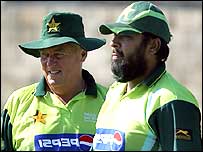 इंज़माम उल हक़ के साथ वूल्मर