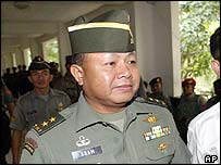 O general indonésio Adam Damiri, um dos absolvidos