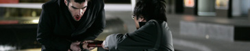 Hiro stabs Sylar