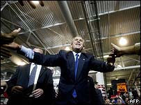 O presidente George W. Bush em campanha