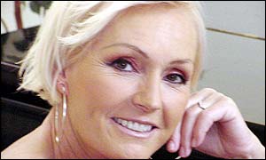 Helena Vondráčková vysoudila omluvu od hudebního kritika Jana Rejžka