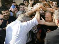 Vizita e presidentit Bush në Tiranë u cilësua si historike.