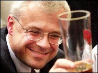 Vladimír Špidla po vítězných volbách v roce 2002