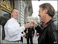 سان فرانسسکو پہلی ریاست ہے جس نے ہم جنسوں کو باقاعدہ شادی