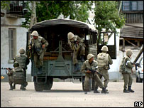 Ўзбекистон аскарлари Андижонда