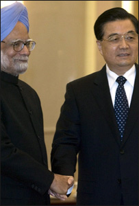 मनमोहन सिंह और हू चिंताओ