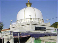 خواجہ غریب نواز کا مزار( فائل فوٹو)