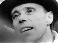 Portrait, Joseph Beuys, Photo by Mimmo Jodice, copyright VG Bild-Kunst, Bonn, 2008