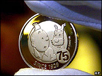 Moeda comemorativa com Tintin e Milu