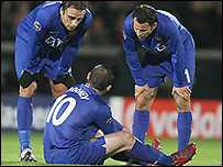 Rooney bị thương trong trận gặp Aalborg