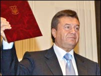 Віктор Янукович на батьківщині, в Донецьку, минулого року. Донеччани проводять мітинги на підтримку коаліції