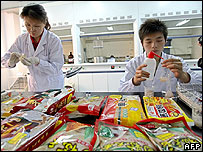 Kiểm tra chất lượng sản phẩm hàng thực phẩm ở Trung Quốc