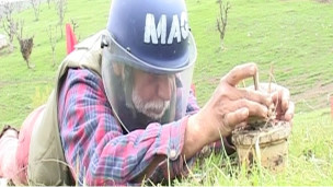 نمایی از فیلم "مین و تابلو" ساخته حسین جهانی