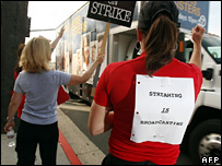 نویسندگان در حال اعتصاب