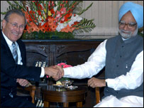 रम्सफ़ेल्ड और मनमोहन