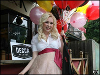 维多利亚·赫德