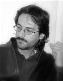 خالد نویسا، نویسنده کتاب