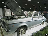 Xe Ford từng do Giáo hoàng John Paul sở hữu tại phòng trưng bày ở Las Vegas