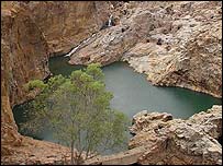 A cachoeira de Paulo Afonso, desligada...