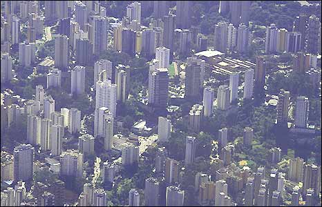 Nhà cao tầng đua nhau mọc lên chen chúc ở Sao Paulo