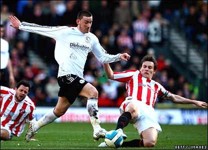 德比郡和桑德兰拼抢