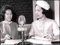 นางสาวรัตนา บุณยรัตเวช และ นางชนัฏ มาลากุล ณ อยุธยา