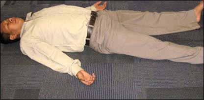 शवासन की एक मुद्रा