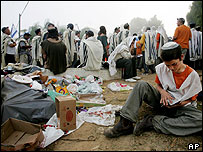 Manifestante pró-assentamentos judaicos na Faixa de Gaza