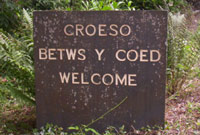 Arwydd croeso ym Metws-y-Coed