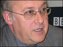 Jan Kavan ve studiu BBC