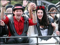 翻滚过山车婚礼