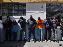 Ekvador'da gözaltına alınan şebeke elemanları