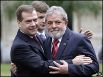 Os presidentes da Rússia, Dmitry Medvedev, e do Brasil, Luiz Inácio Lula da Silva, em encontro no Rio de Janeiro