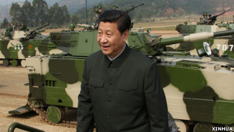 習近平視察廣州軍區某部隊（資料照片，10/12/2012）