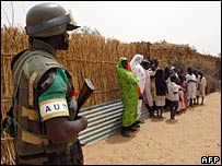 Darfur'da barışgücü askeri