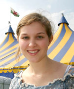 Rachael Schultz o'r Almaen - cyntaf - unawd i ferched