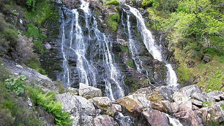 waterfall02.jpg