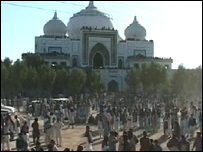 Bà Benazir Bhutto sẽ được chôn cất bên cạnh cha.