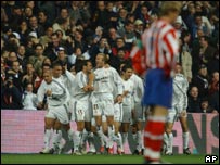 Jogadores do Real Madrid comemoram um gol de Ronaldo