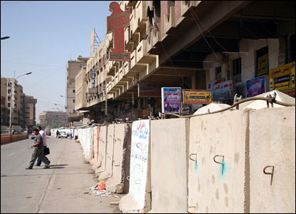 Khu chợ Baghdad bị các kẻ đánh bom nhằm vào.