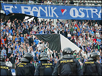 Fanoušci na ligovém utkání