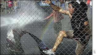 Střety mezi fotbalovými příznivci jsou v Argentině na denním pořádku