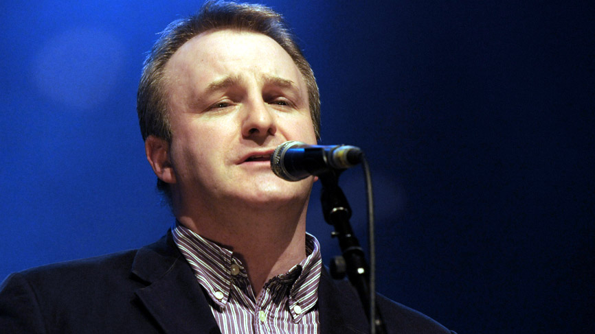 Arthur Cormack at The Jewels of the Ocean - live at the Old Fruitmarket. Photo by Louis Decarlo