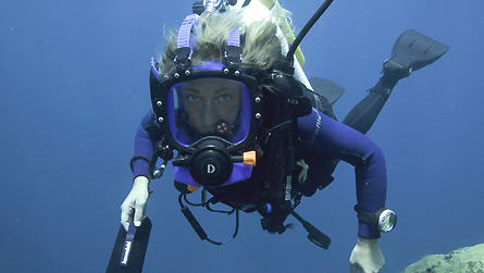 Dr Lucy Blue diving