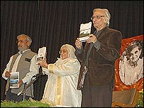 पुस्तकों का विमोचन