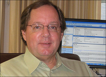 Bruce Dold, Trưởng ban Xã Luận Chicago Tribune tại phòng làm việc