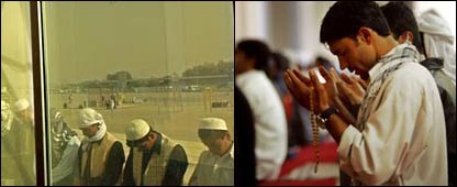 افغانان د اختر لمونځ ادا کولو او دعا کولو په حالت کې