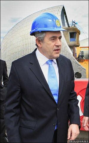 Gordon_Brown_at_Thames_Barrier