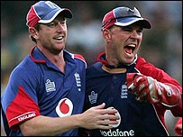  پاک نکسن اور پال کولن وڈ