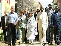 Presidente dos EUA, George W. Bush, em visita na ilha de Goree